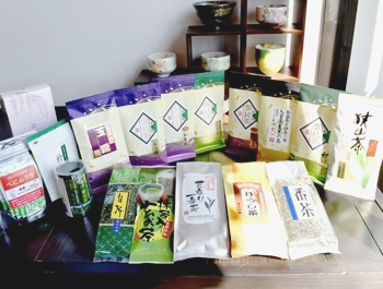 お茶も各種取り揃えています